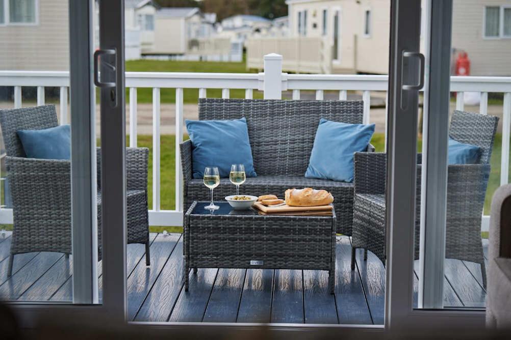 Nirvana Coastal Retreat Holiday Home เคย์ตัน ภายนอก รูปภาพ